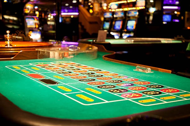 misteruntung88 alternatif blackjack table with live dealer in HD studio